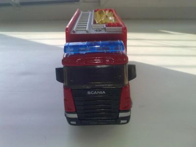 Лот: 6882307. Фото: 1. Модель пожарная Scania состояние... Автомоделизм