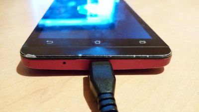 Лот: 8221021. Фото: 1. Продам Asus Zenfone 5 16 GB возможен... Смартфоны