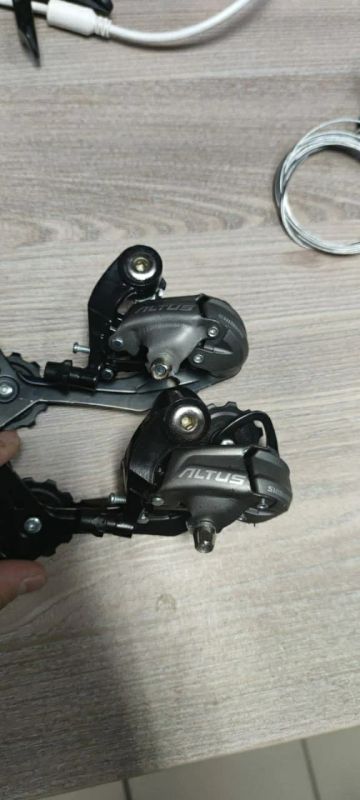 Лот: 19084006. Фото: 1. Задний переключатель Shimano Altus... Запчасти