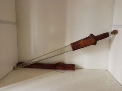 Лот: 25039837. Фото: 1. Бутылка сабля меч. Бутылки, пробки, этикетки
