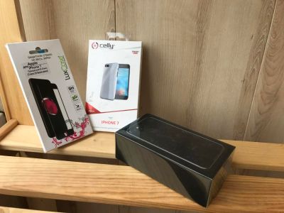 Лот: 9952241. Фото: 1. iPhone 7 128 GB Jet Black Гарантия... Смартфоны