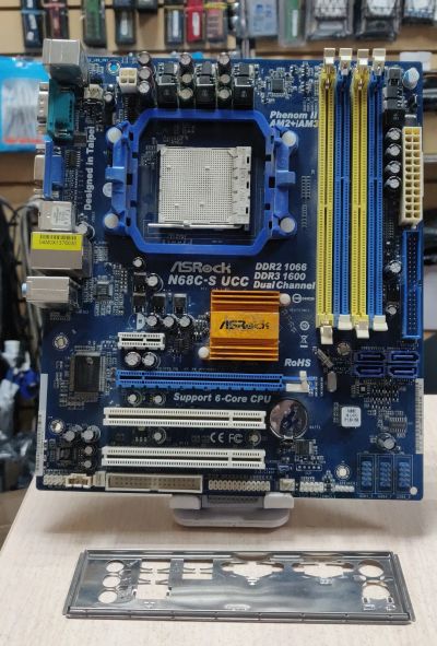 Лот: 21046681. Фото: 1. Мат. плата ASRock N68C-S UCC/AM3... Материнские платы
