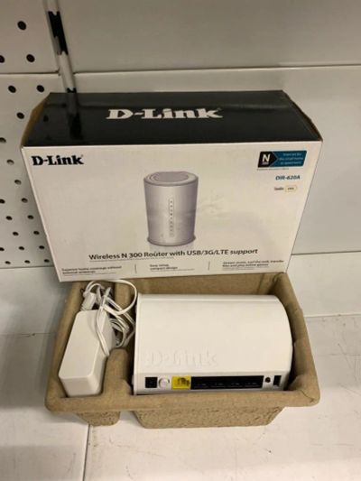 Лот: 14424316. Фото: 1. Wi-Fi роутер D-link DIR-620A. Маршрутизаторы (роутеры)