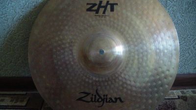 Лот: 5353447. Фото: 1. Тарелка Crash Zildjian 18 Zht... Ударные