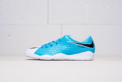 Лот: 11618228. Фото: 1. Футбольная обувь Nike HypervenomX... Кеды, кроссовки, слипоны
