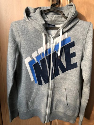 Лот: 11053523. Фото: 1. Толстовка Nike 44-46-оригинал. Легкие куртки, толстовки