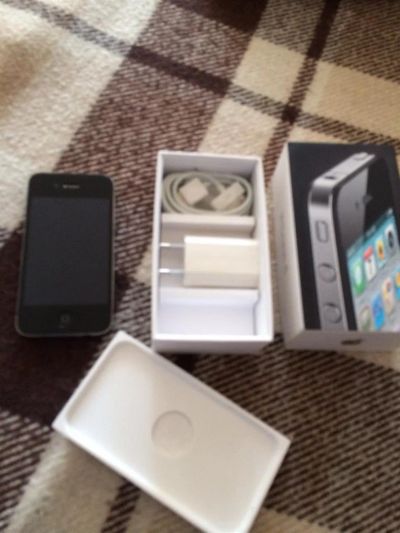 Лот: 3717234. Фото: 1. iPhone 4 32 Gb. Смартфоны