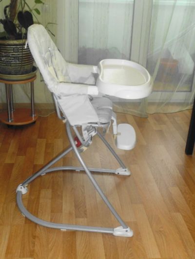 Лот: 3511461. Фото: 1. Стульчик для кормления HAPPY BABY. Стульчики для кормления