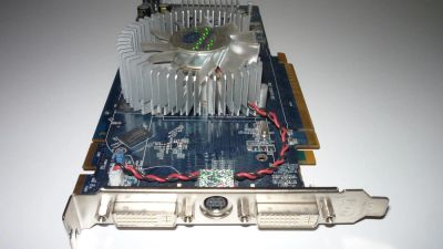 Лот: 6193779. Фото: 1. Видеокарта ATI Radeon Saphire... Видеокарты