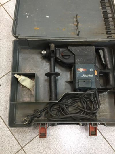 Лот: 19600450. Фото: 1. Перфоратор Bosch GBH-4 DSC 138775Г. Электроинструмент