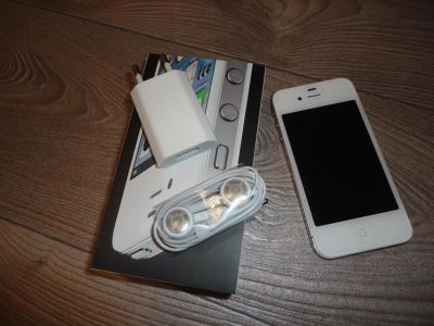 Лот: 8114275. Фото: 1. Iphone 4, на 8 gb. Смартфоны