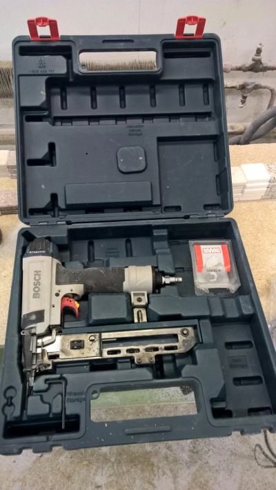 Лот: 6561565. Фото: 1. Пневматический степлер Bosch GTK... Пневмоинструмент