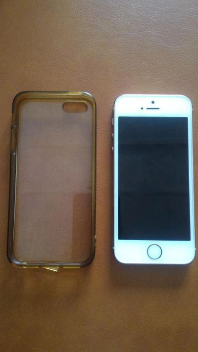 Лот: 8309543. Фото: 1. Apple iPhone 5s 16gb. Золотой. Смартфоны