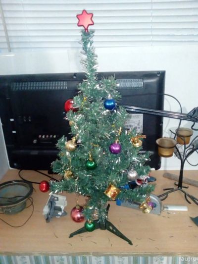 Лот: 15150103. Фото: 1. новогодняя елка с шариками 55см. Ёлки новогодние