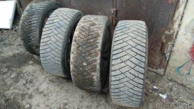 Лот: 18140551. Фото: 1. Шины GoodYear, 17, шипы, б/у... Шины