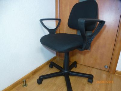Лот: 8601502. Фото: 1. Кресло офисное..Стул поворотный... Стулья и кресла офисные