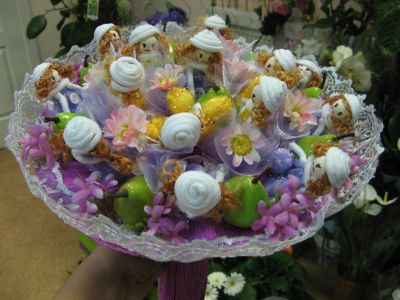 Лот: 5113283. Фото: 1. Букет из игрушек (Куколки). Подарки на 8 марта