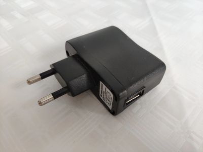 Лот: 15147167. Фото: 1. Зарядное устройство. Зарядные устройства, блоки питания, адаптеры сетевые для смартфонов