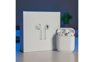 Лот: 16989938. Фото: 1. Беспроводные наушники AirPods... Наушники, гарнитуры