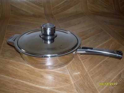 Лот: 1414470. Фото: 1. сковорода новая с крышкой 24 см. Сковороды и сотейники