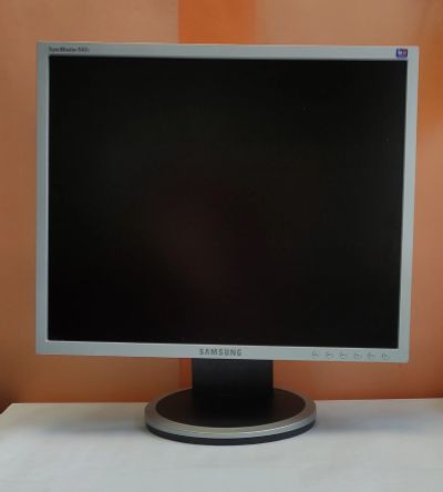 Лот: 17659220. Фото: 1. Монитор Samsung 940T Диагональ... ЖК-мониторы