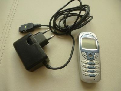 Лот: 10633342. Фото: 1. телефон LG G1500. Кнопочные мобильные телефоны