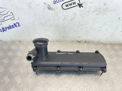 Лот: 25409072. Фото: 1. клапанная крышка Skoda Octavia... Кузов