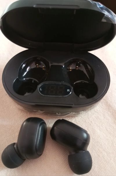 Лот: 23548844. Фото: 1. Беспроводные Bluetooth наушники... Наушники, гарнитуры