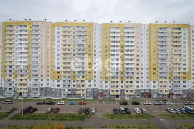 Лот: 25768370. Фото: 1. 3-комн. квартира , Красноярск... Квартиры, студии