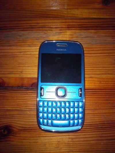 Лот: 3391731. Фото: 1. Сотовый телефон Nokia Asha 302... Кнопочные мобильные телефоны