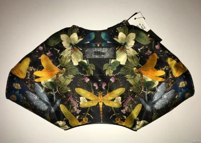 Лот: 13697250. Фото: 1. Шелковый клатч Alexander McQueen. Сумки