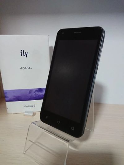 Лот: 12148034. Фото: 1. Смартфон Fly FS454 Nimbus 8. ID3714... Смартфоны