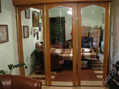 Лот: 645680. Фото: 1. Шкаф-купе трехстворчатый. Гостиные, стенки, горки