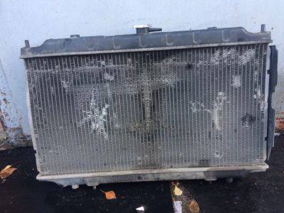 Лот: 12475339. Фото: 1. Радиатор Nissan Bluebird u14 SR20... Двигатель и элементы двигателя