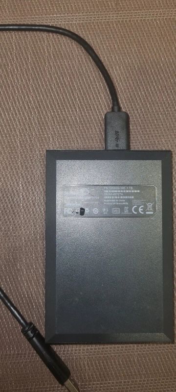 Лот: 24811404. Фото: 1. Внешний диск hdd seagate 1tb. Жёсткие диски (HDD)
