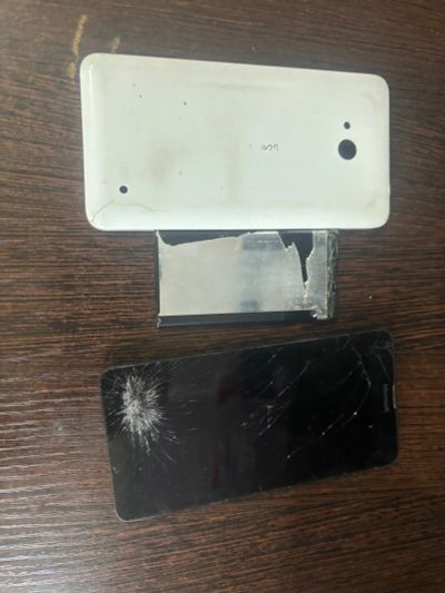 Лот: 24785660. Фото: 1. Nokia lumia 640 ds. Смартфоны