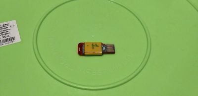 Лот: 18260612. Фото: 1. Уставшая флешка на 32 Гб. USB-флеш карты