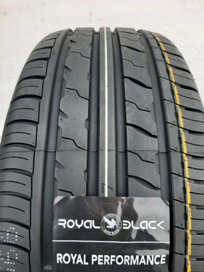 Лот: 19327624. Фото: 1. 235/60 R18 Royal Black Royal Performance... Шины