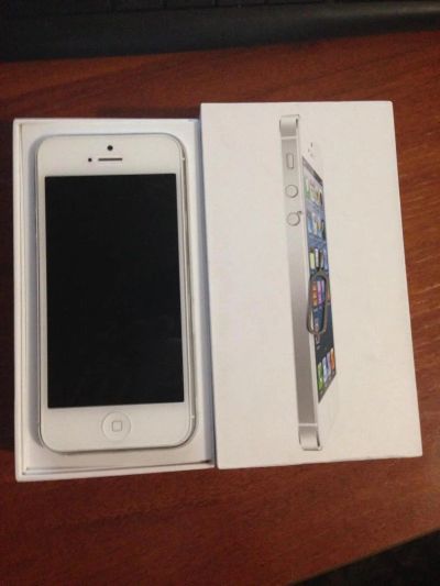 Лот: 4740987. Фото: 1. Iphone 5 16GB. Смартфоны