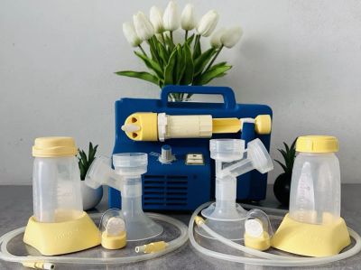 Лот: 22461102. Фото: 1. Клинический молокоотсос Medela... Всё для кормления