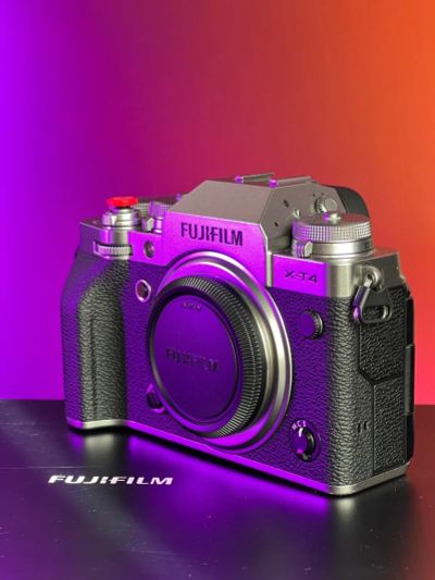 Лот: 17988919. Фото: 1. Фотоаппарат Fujifilm X-T4 xt4... Цифровые беззеркальные со сменной оптикой