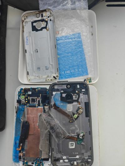 Лот: 25747011. Фото: 1. 📱 HTC One M8 (разобран, не работает... Телефоны в разбор