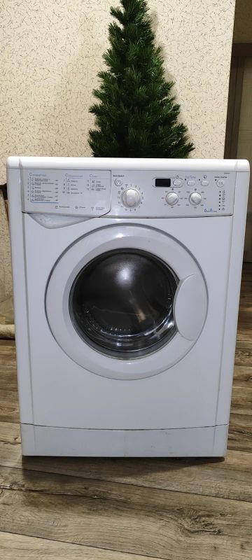 Лот: 21172267. Фото: 1. Стиральная машинка Indesit на... Стиральные машины