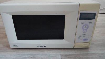 Лот: 15580668. Фото: 1. Микроволновая печь Samsung M1736NR. Микроволновки, мини-печи