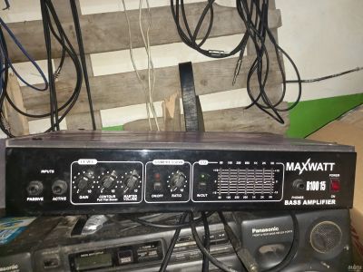 Лот: 18363104. Фото: 1. Hiwatt b100. Гитарные эффекты и комбоусилители