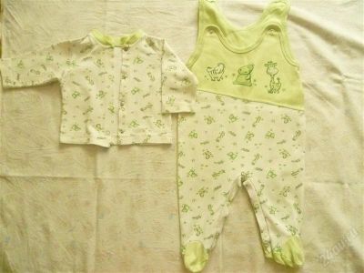 Лот: 2698780. Фото: 1. Костюмчик трикотажный. Ползунки, распашонки, слипы