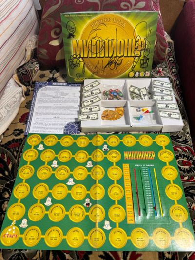 Лот: 25554248. Фото: 1. Настольная игра Миллионер. Детские настольные игры