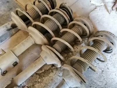 Лот: 13954683. Фото: 1. Комплект стоек Subaru Forester... Ходовая, подвеска, рулевое управление