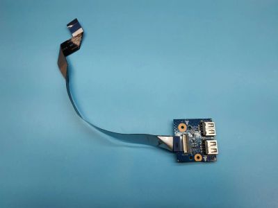 Лот: 16448656. Фото: 1. Б/У плата с разъемами USB на шлейфе... Печатные платы