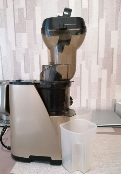 Лот: 20862874. Фото: 1. Соковыжималка MIUI шнековая JE-B01B. Кухонная